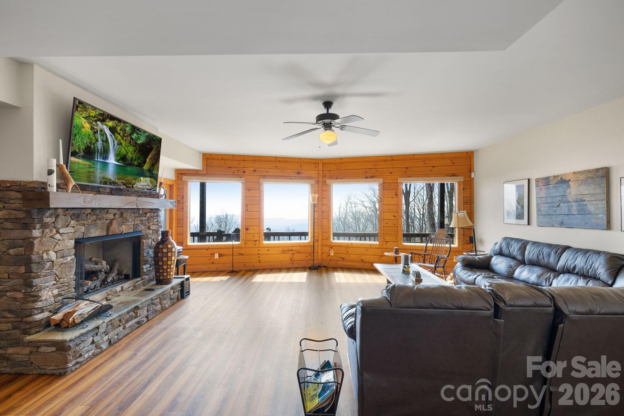 277 Kestrel Court Sapphire NC 28774