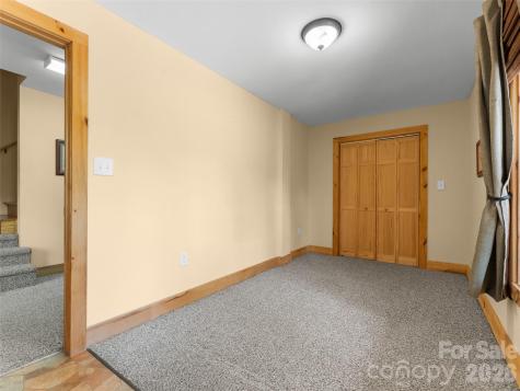 462 Deep Woods Lane Saluda NC 28773