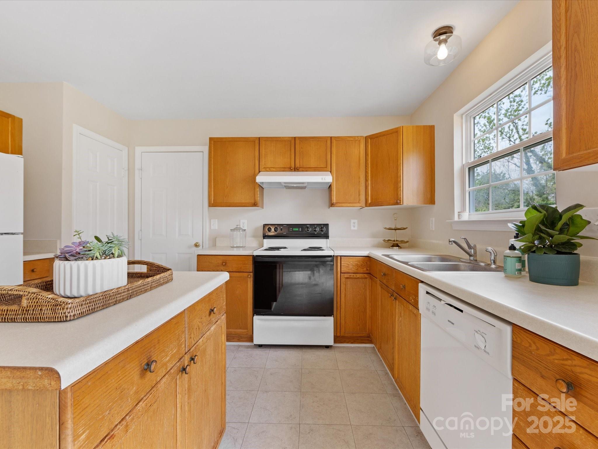 1102 Balcorn Place Charlotte NC 28214