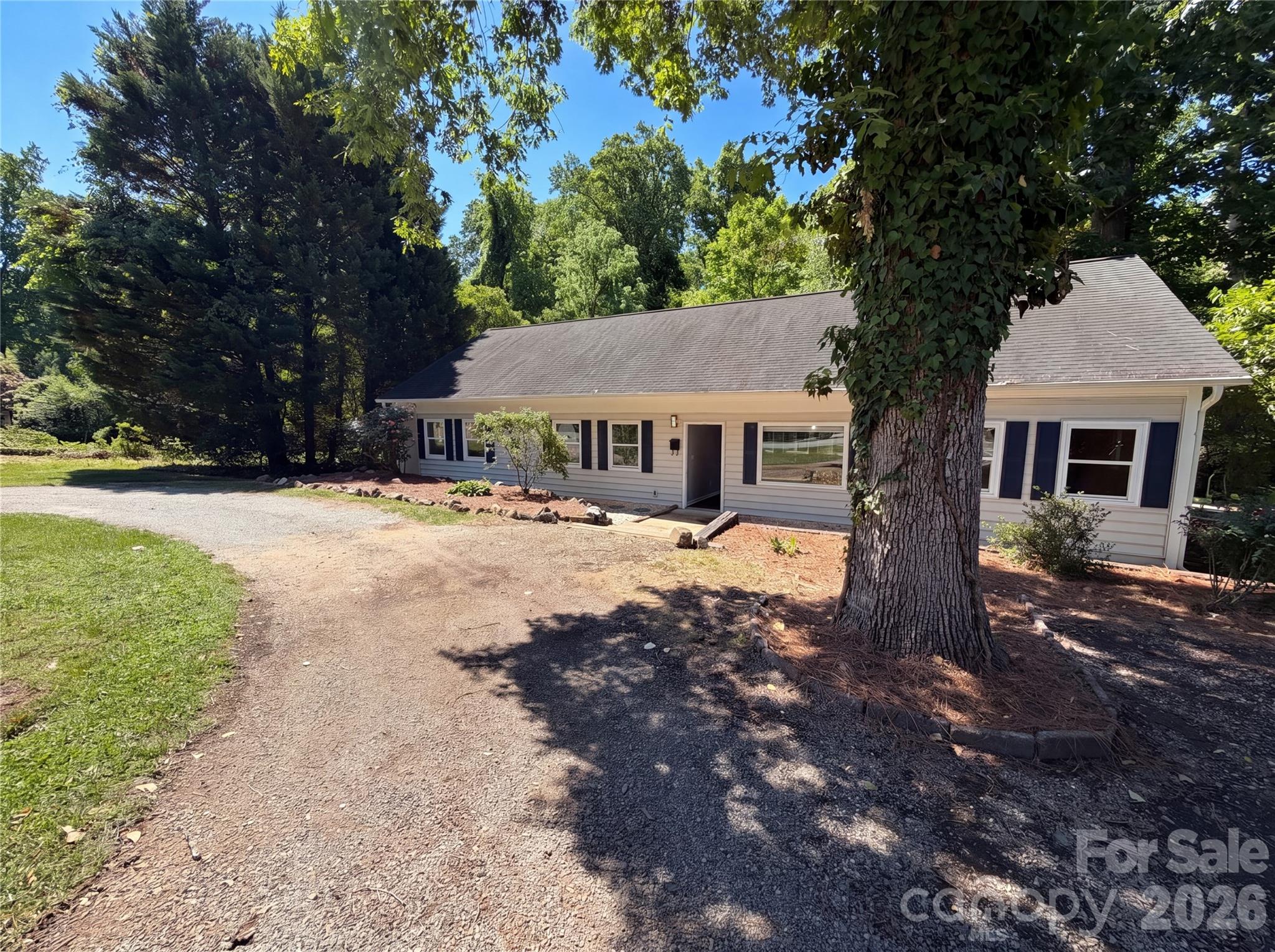 1322 Carolyn Drive Charlotte NC 28205