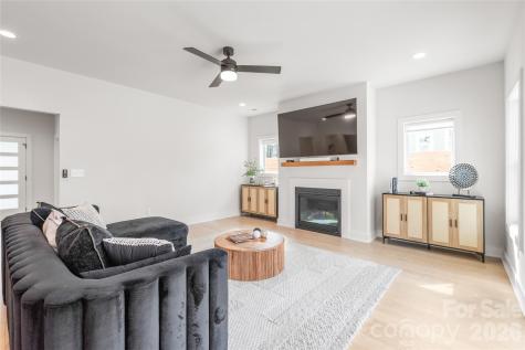 5773 Stephanie Street Charlotte NC 28212