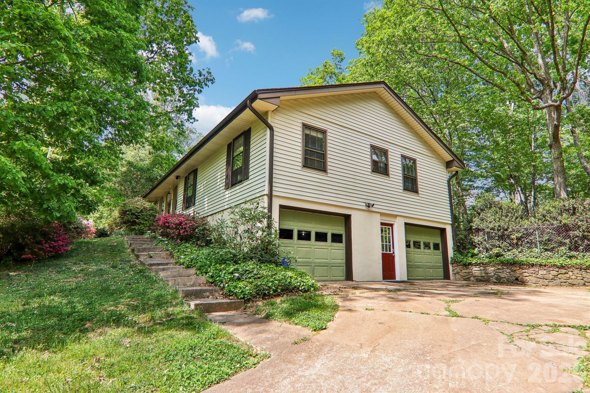 14 Forest Ridge Drive Arden NC 28704