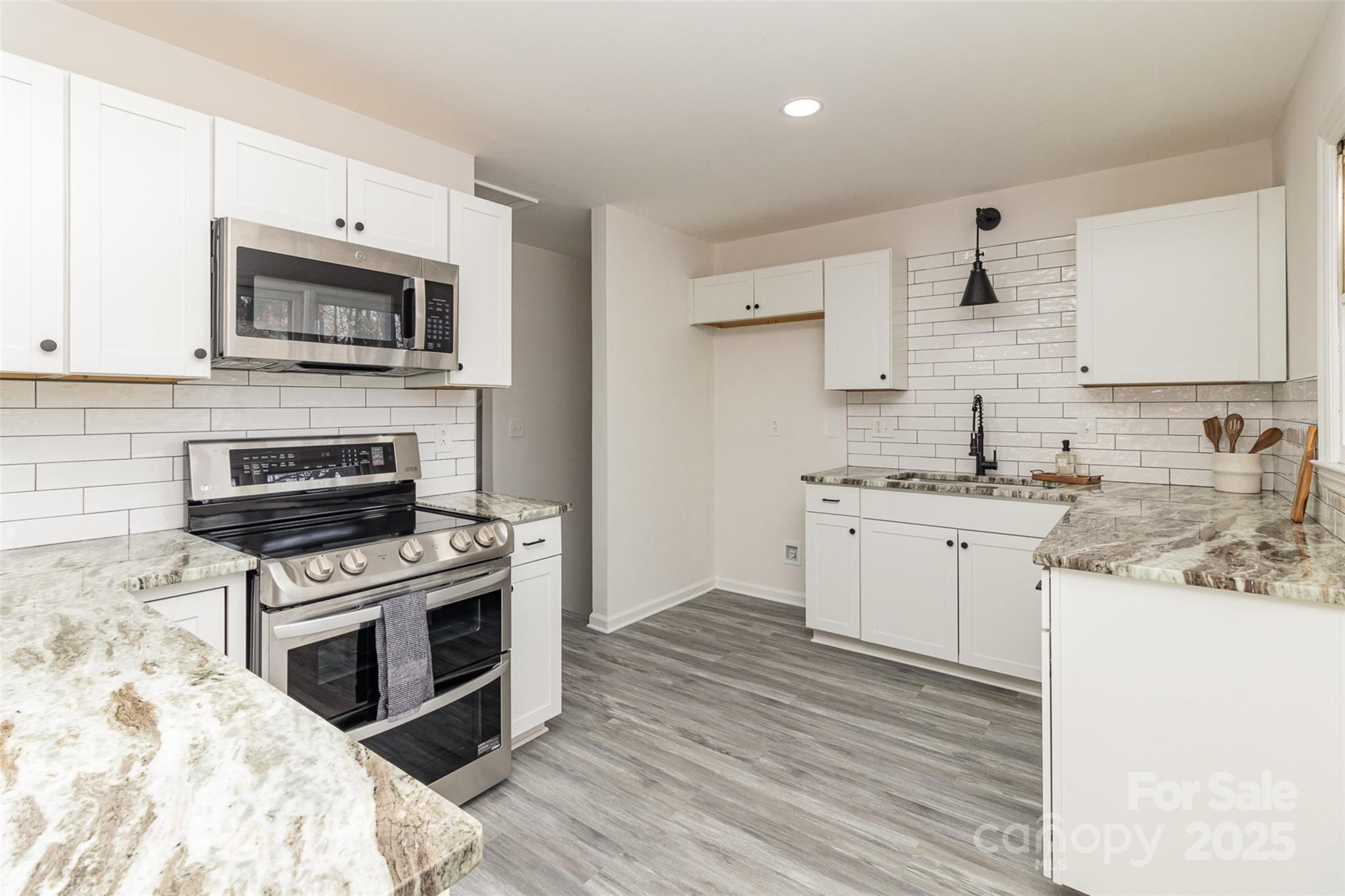 6521 Heatherbrook Avenue Charlotte NC 28213