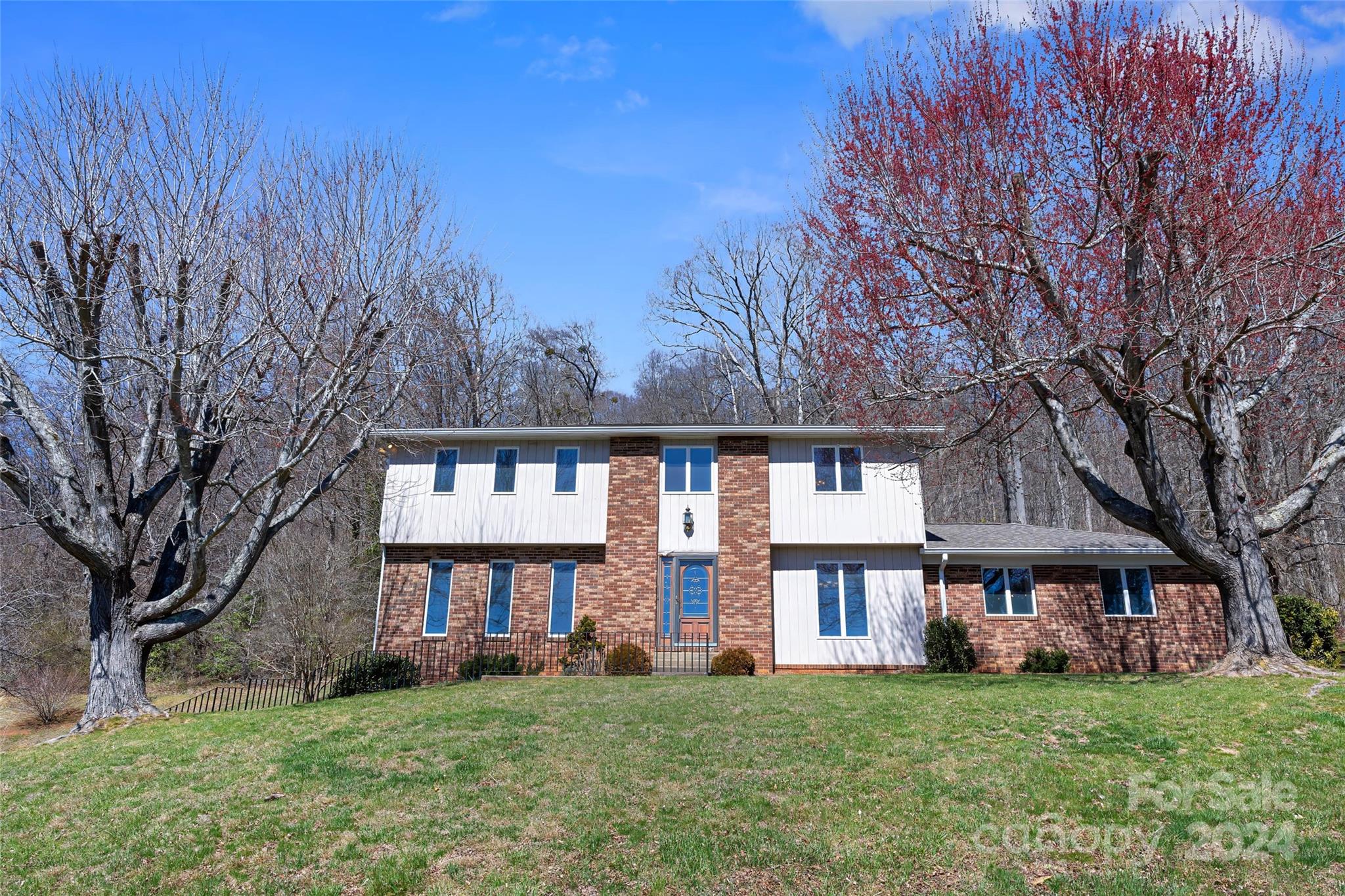 53 Braddock Way Asheville NC 28803