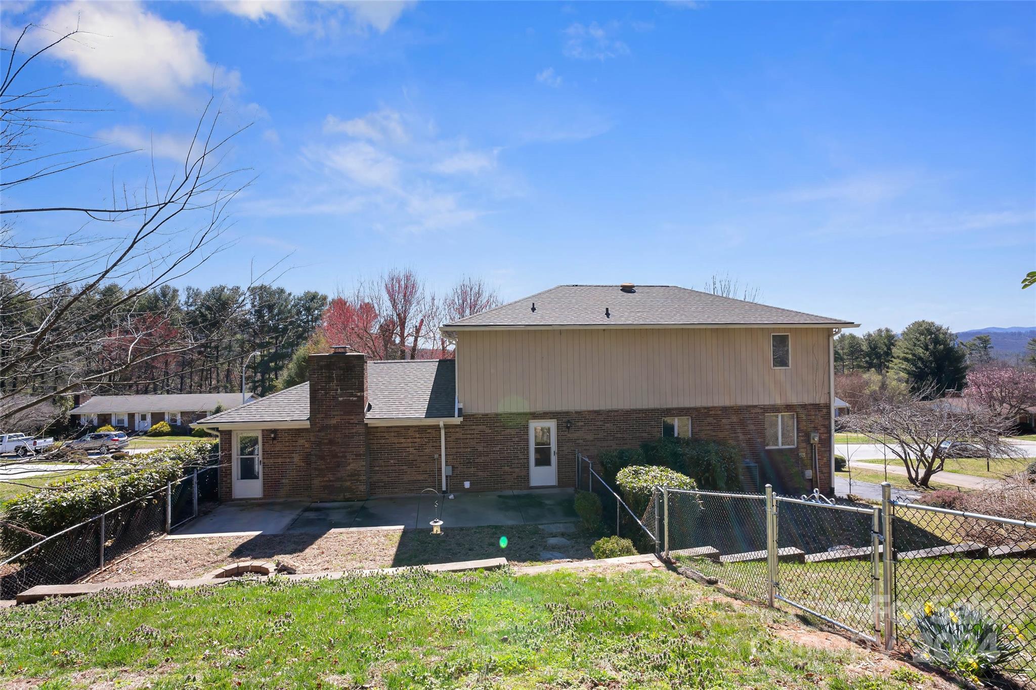53 Braddock Way Asheville NC 28803