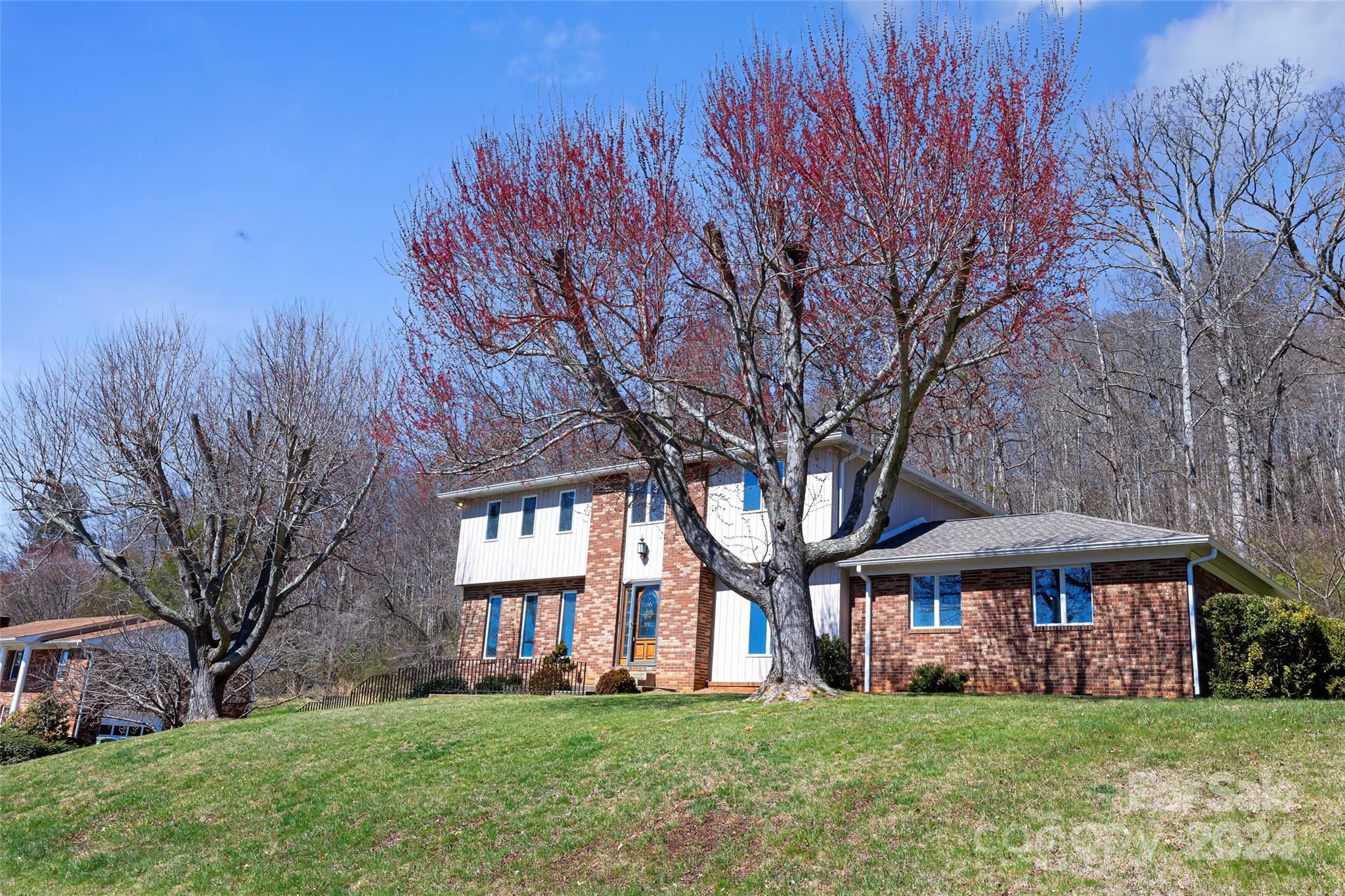 53 Braddock Way Asheville NC 28803