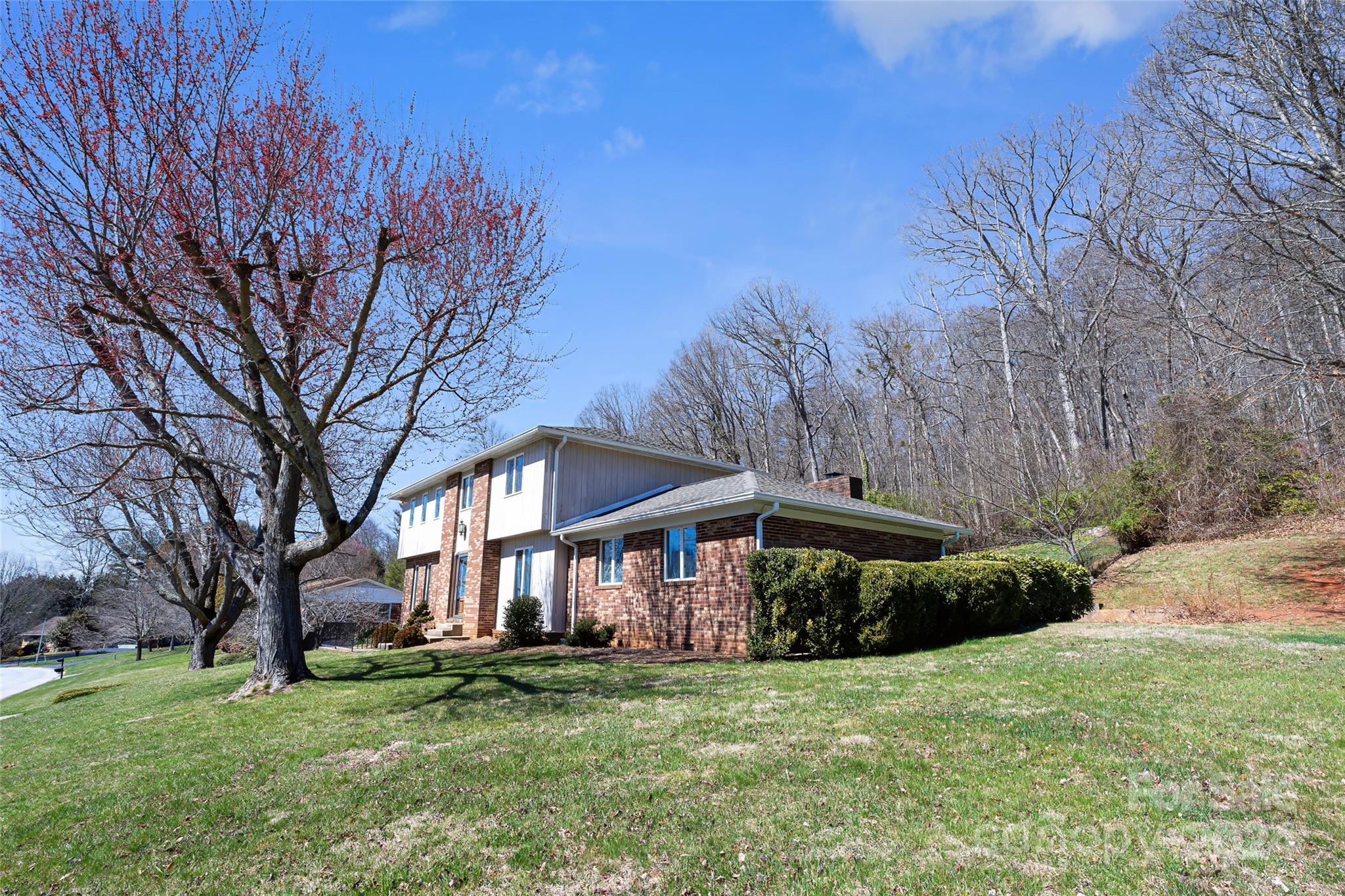 53 Braddock Way Asheville NC 28803