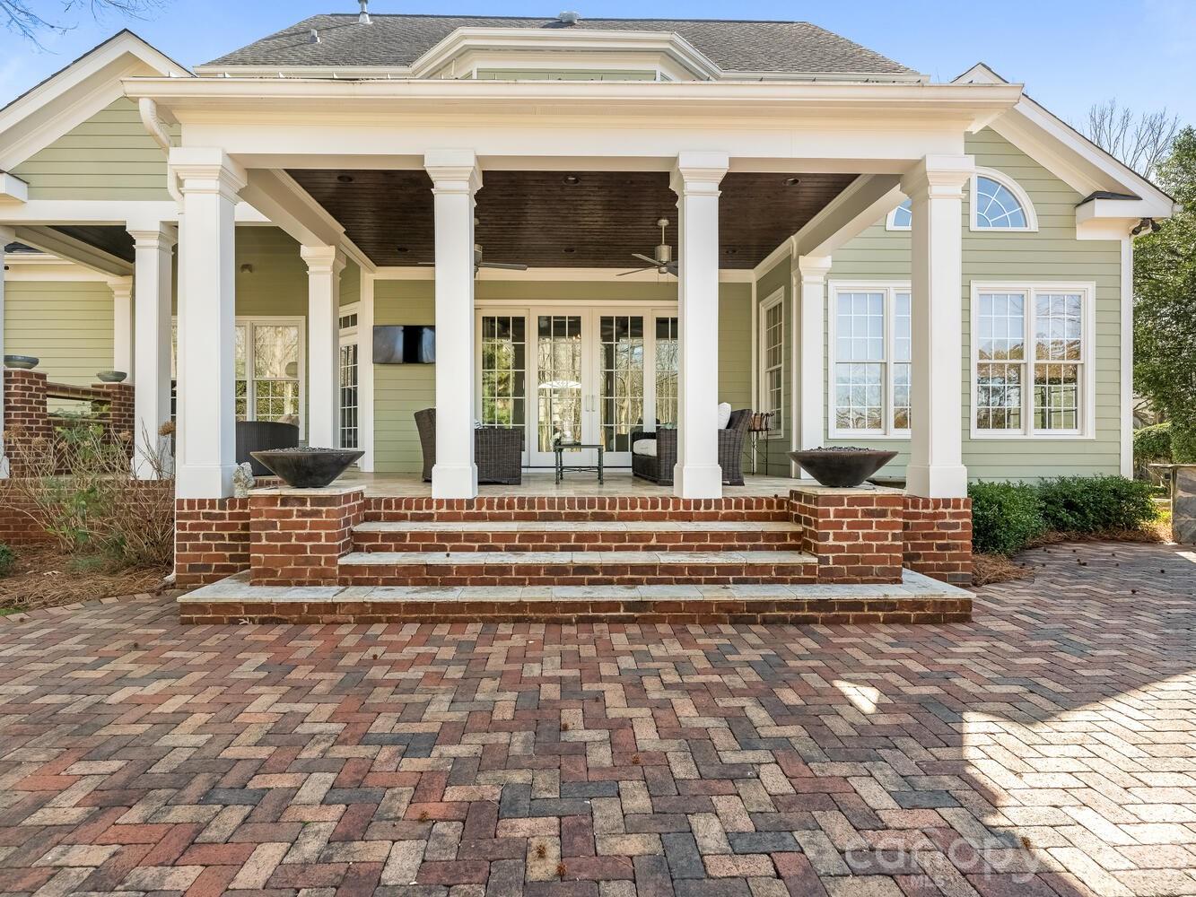 8618 Highgrove Street Charlotte NC 28277