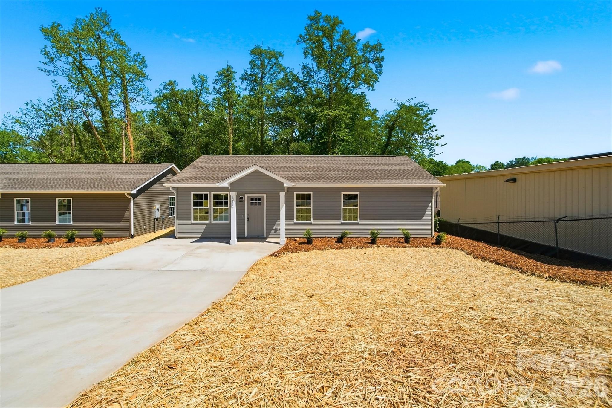 1294 18th Street NE Hickory NC 28601