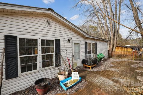 15 Wright Road Whittier NC 28789