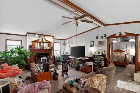 15 Wright Road Whittier NC 28789