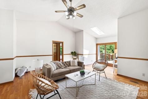 5 Johns Street Asheville NC 28806