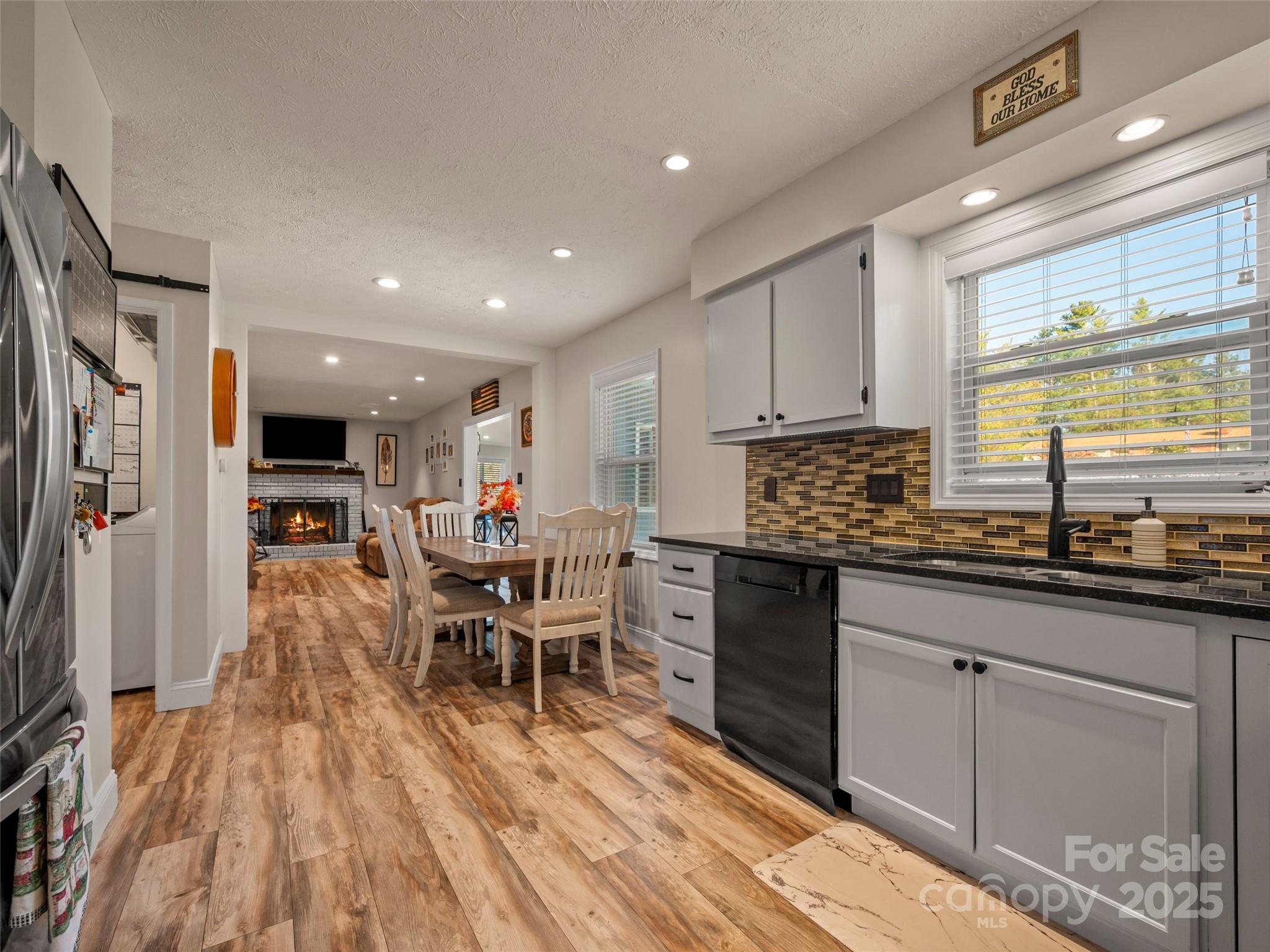 4 Daniel Drive Fletcher NC 28732