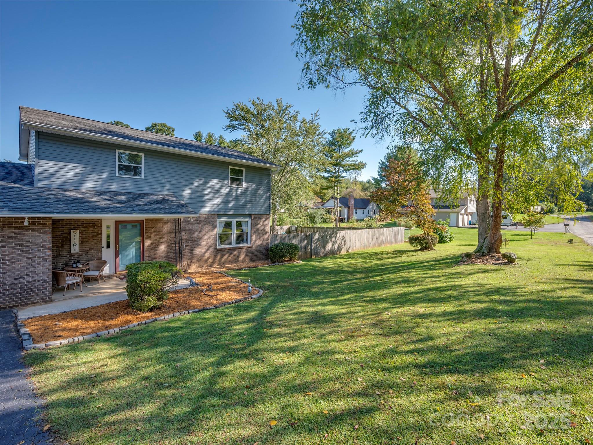 4 Daniel Drive Fletcher NC 28732