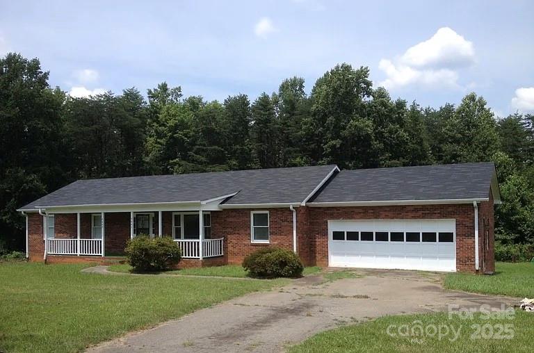 4445 Mecum Road Walkertown NC 27051