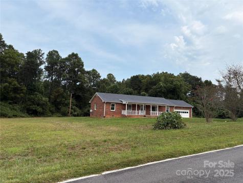 4445 Mecum Road Walkertown NC 27051
