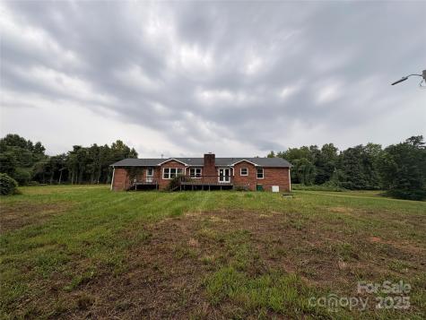 4445 Mecum Road Walkertown NC 27051