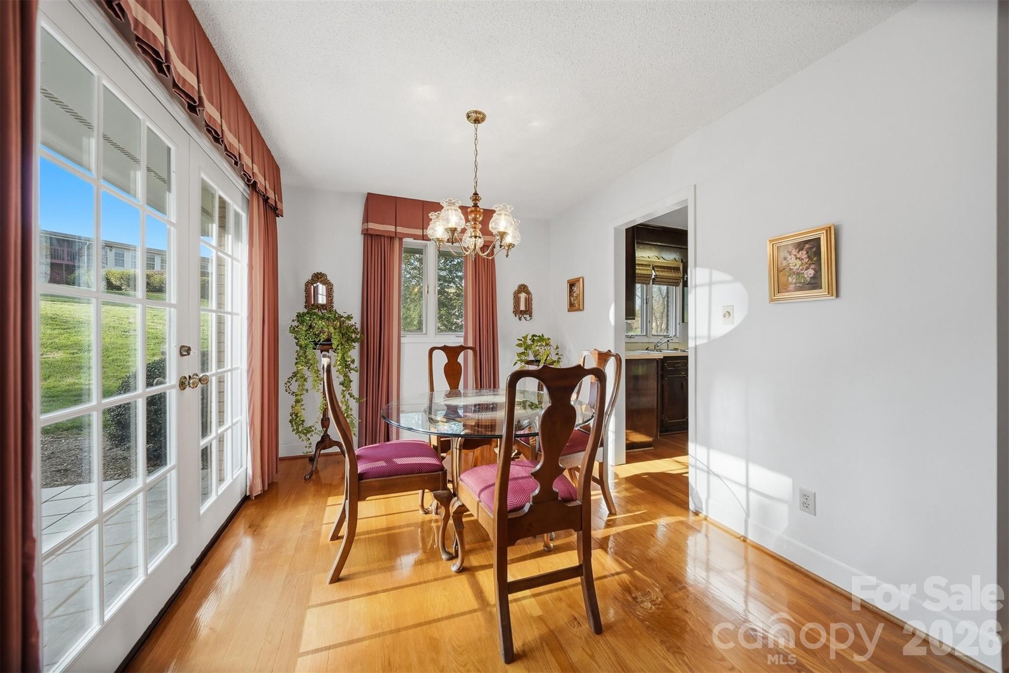 5523 Pine Lake Court Hickory NC 28601