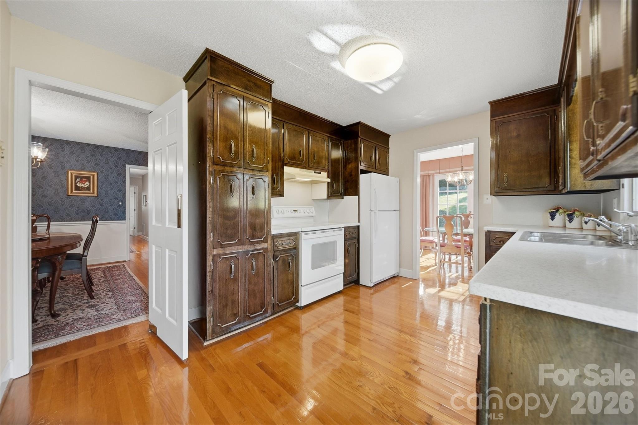 5523 Pine Lake Court Hickory NC 28601