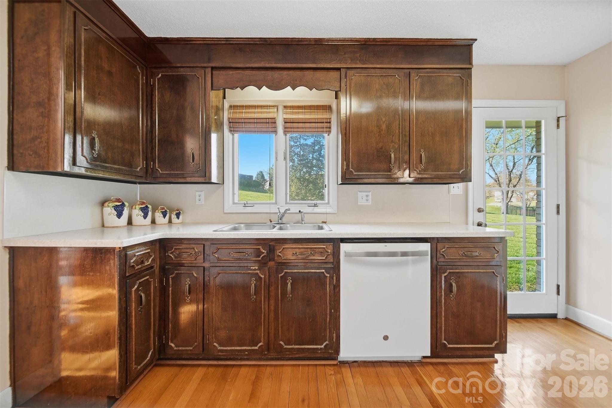 5523 Pine Lake Court Hickory NC 28601