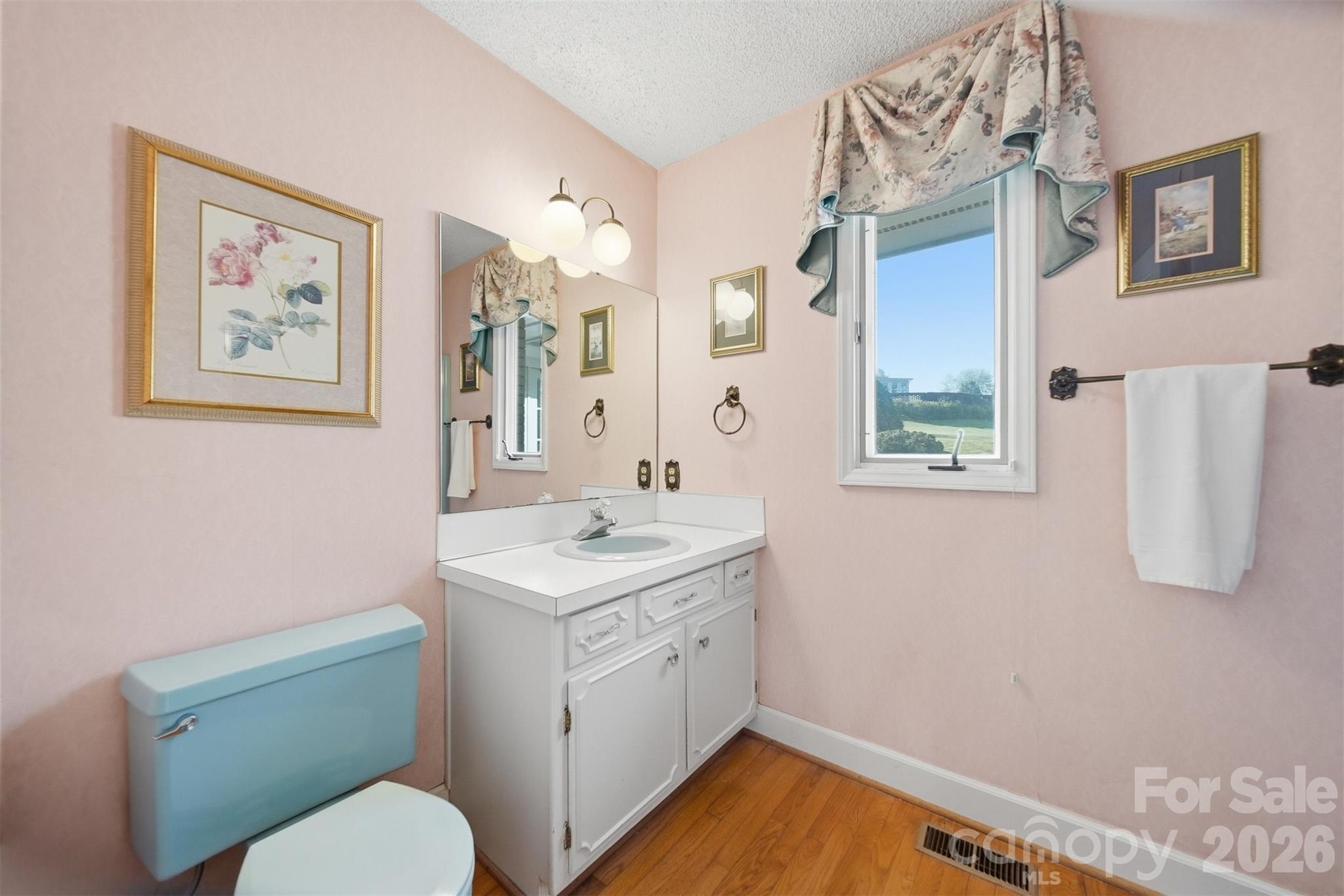 5523 Pine Lake Court Hickory NC 28601