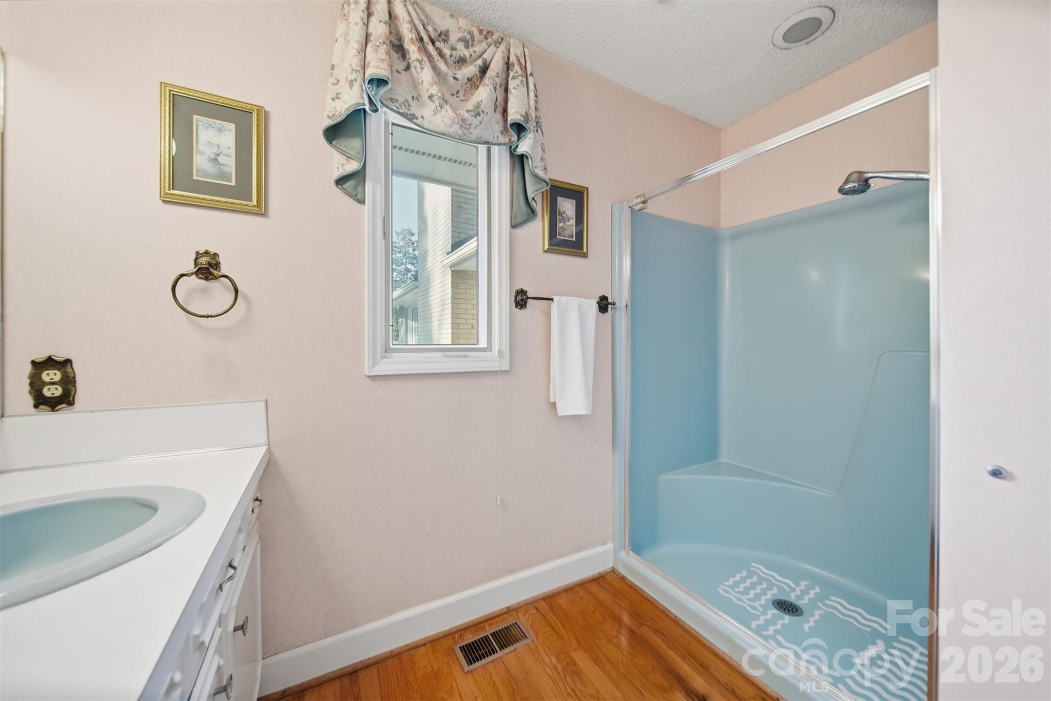 5523 Pine Lake Court Hickory NC 28601