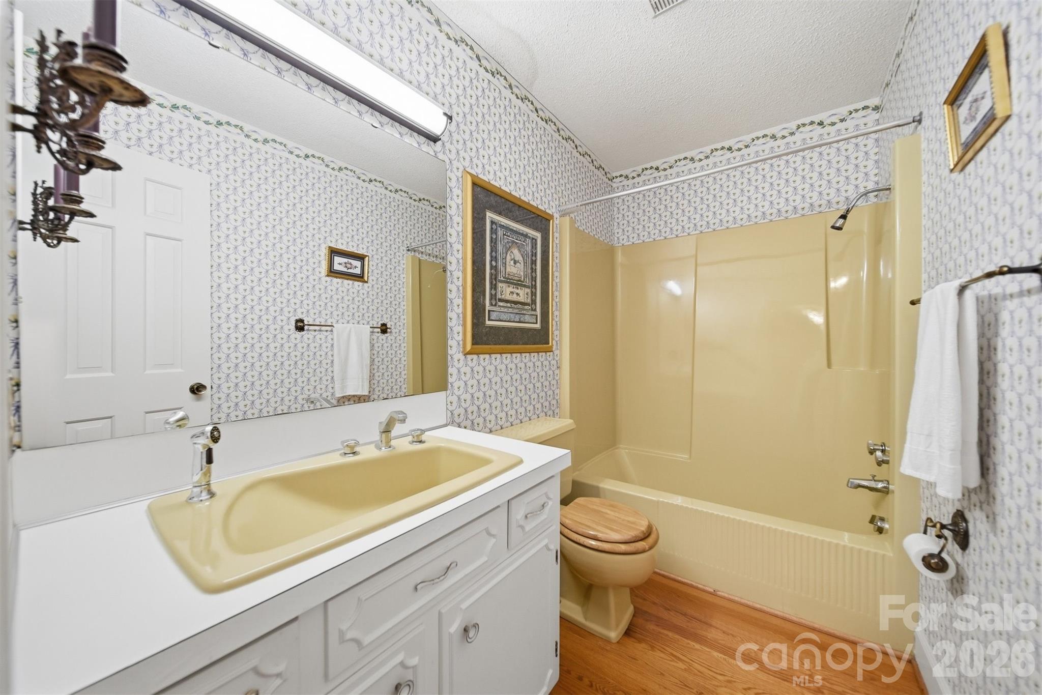5523 Pine Lake Court Hickory NC 28601