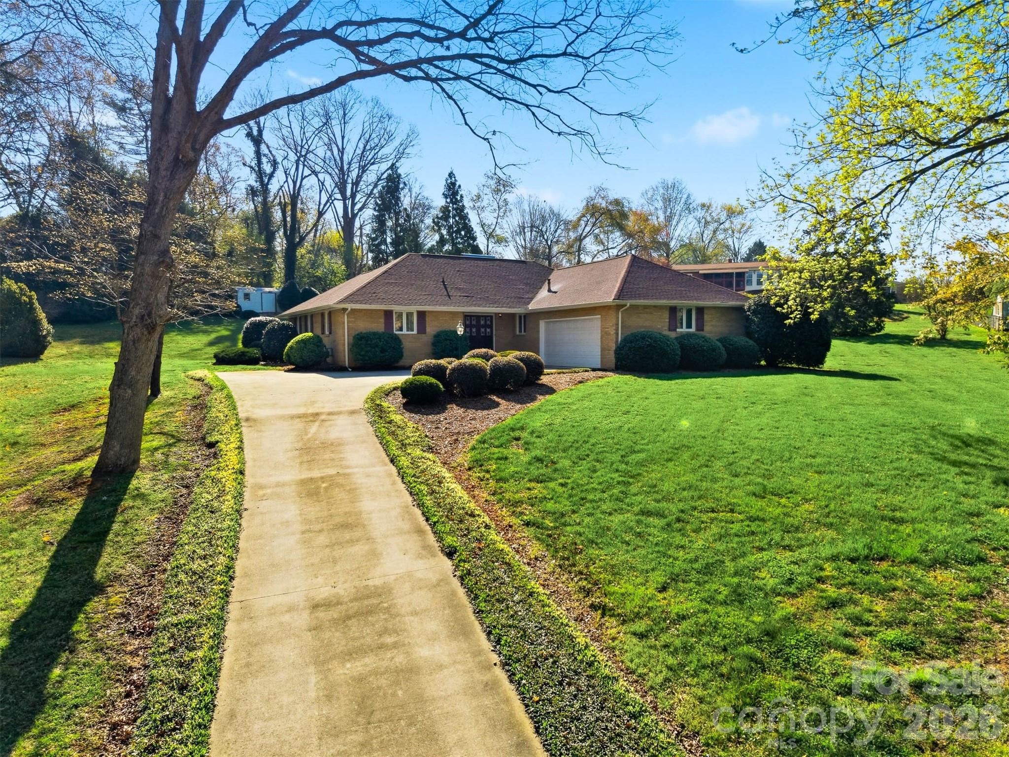 5523 Pine Lake Court Hickory NC 28601