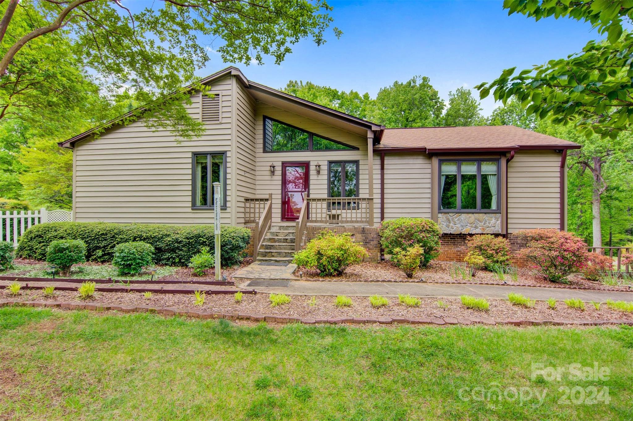 2413 Saint James Church Road Denver NC 28037