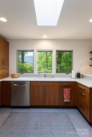 12 Beech Tree Lane Asheville NC 28804