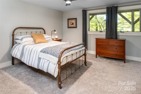 12 Beech Tree Lane Asheville NC 28804
