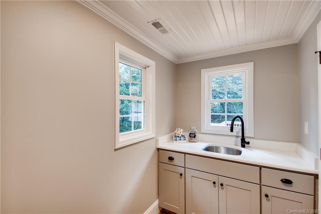 142 Renwick Road Charlotte NC 28211