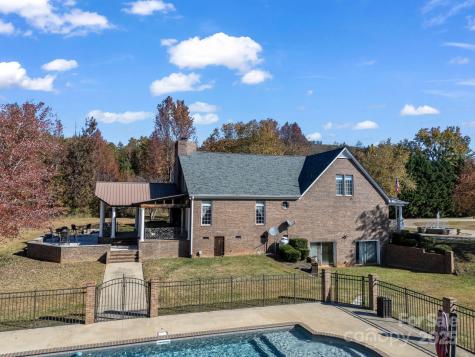 1102 S Mountain Road Bostic NC 28018