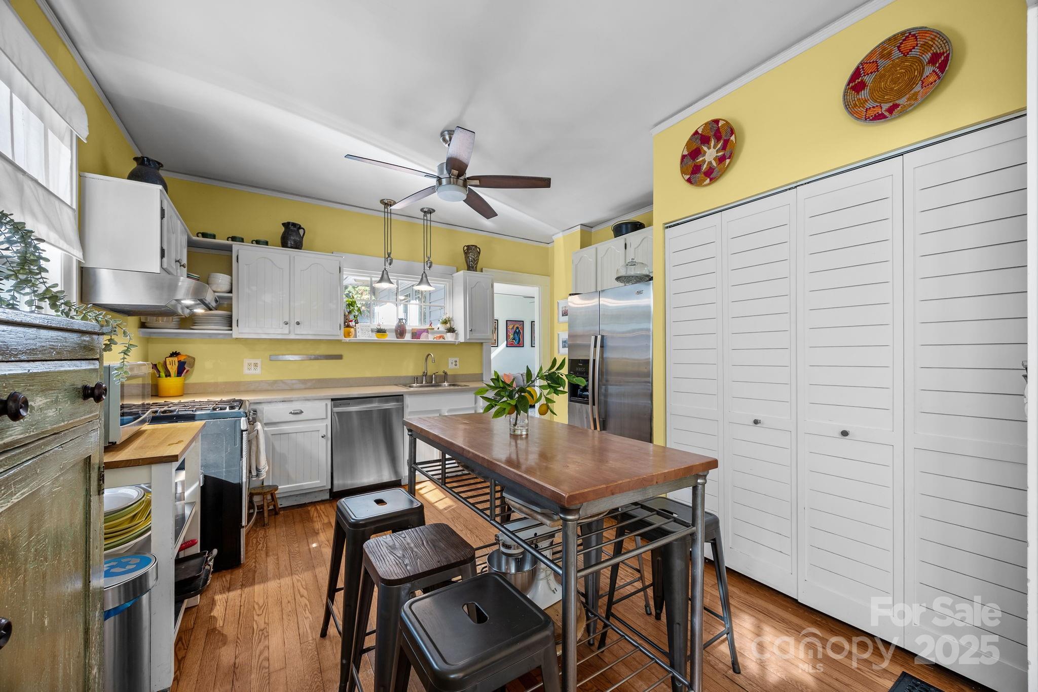 891 Hendersonville Road Asheville NC 28803