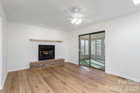 3113 Primrose Drive Hendersonville NC 28792