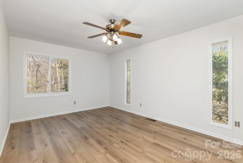 3113 Primrose Drive Hendersonville NC 28792