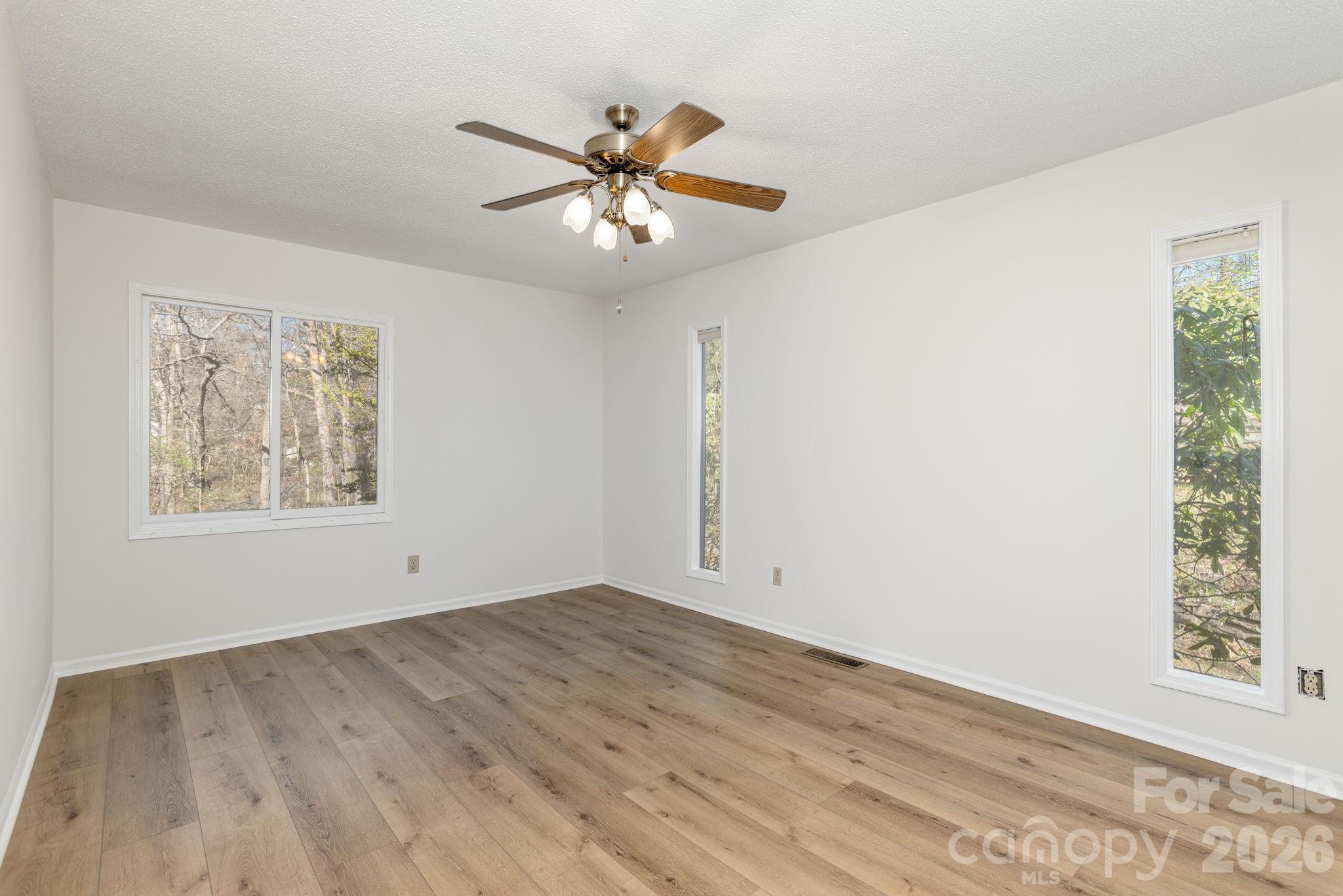3113 Primrose Drive Hendersonville NC 28792