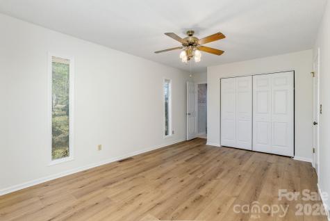 3113 Primrose Drive Hendersonville NC 28792