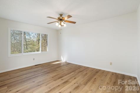3113 Primrose Drive Hendersonville NC 28792