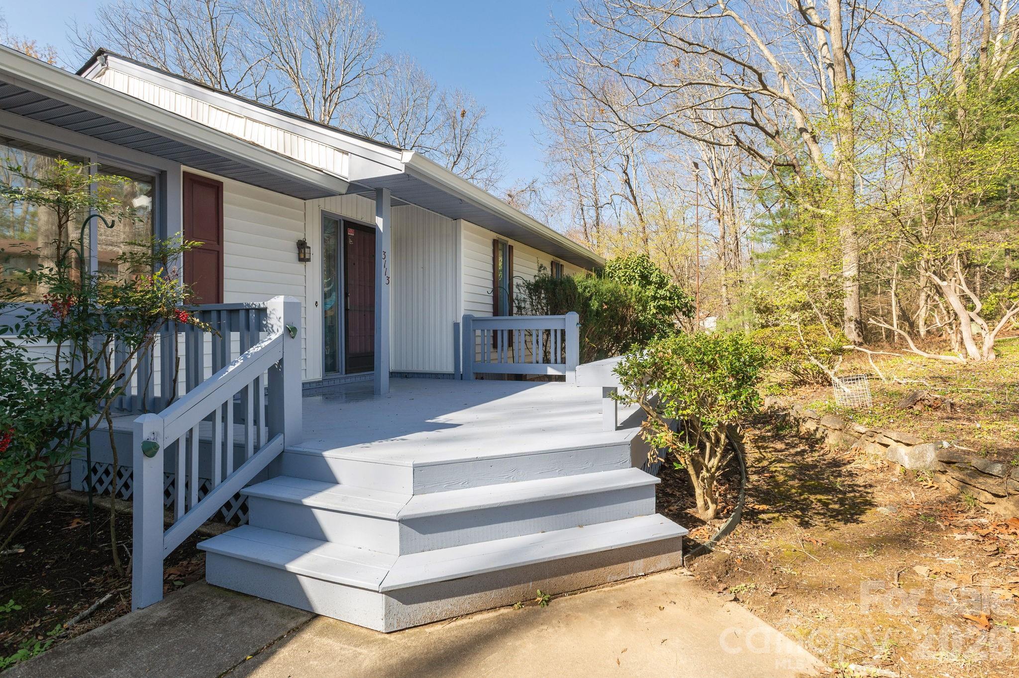 3113 Primrose Drive Hendersonville NC 28792
