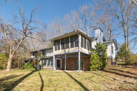 3113 Primrose Drive Hendersonville NC 28792