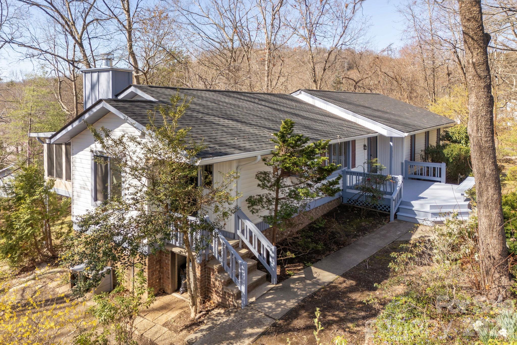 3113 Primrose Drive Hendersonville NC 28792
