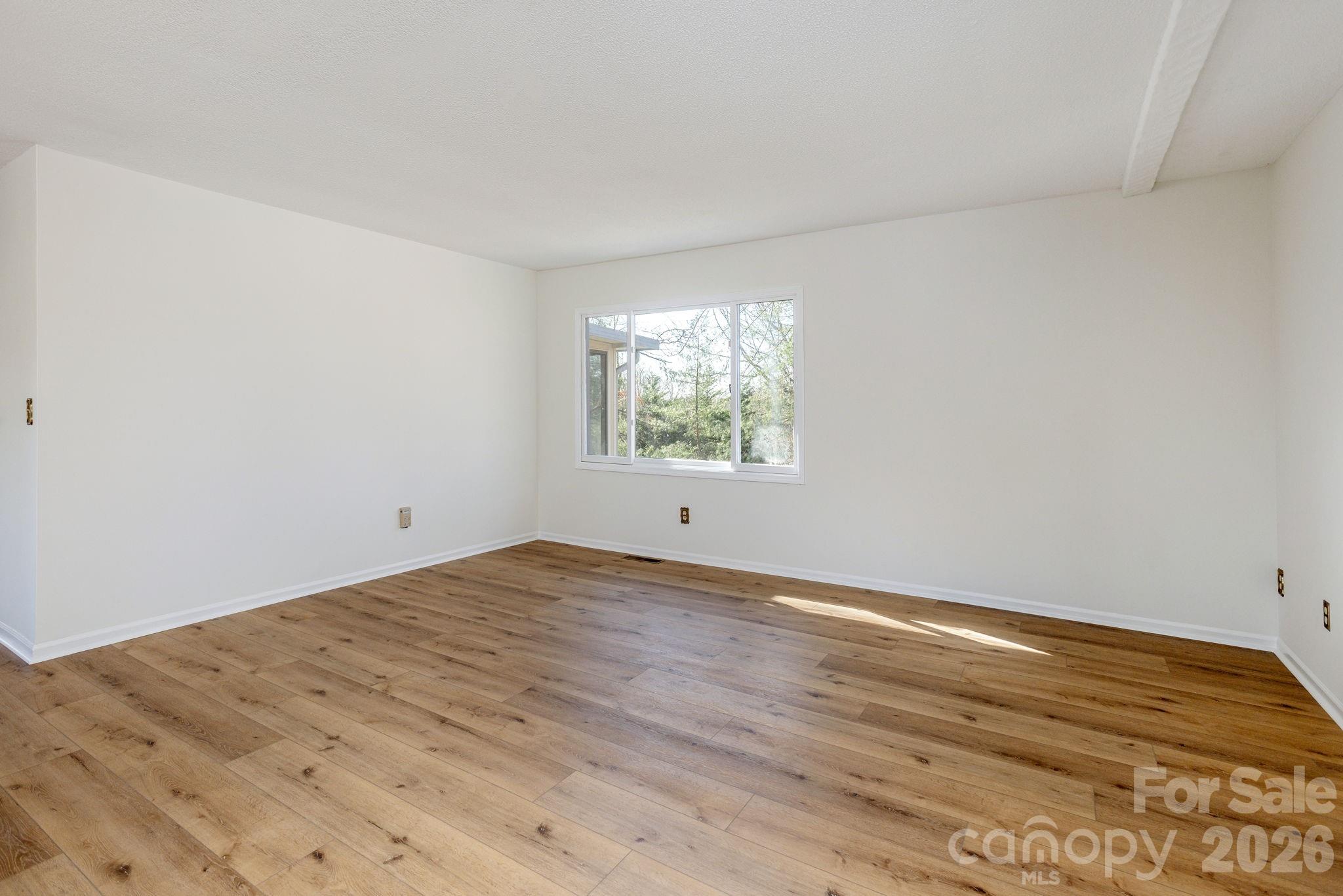 3113 Primrose Drive Hendersonville NC 28792