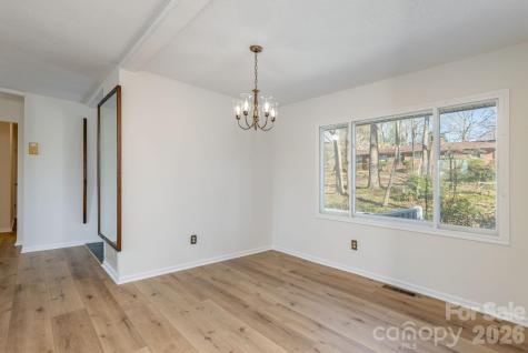 3113 Primrose Drive Hendersonville NC 28792