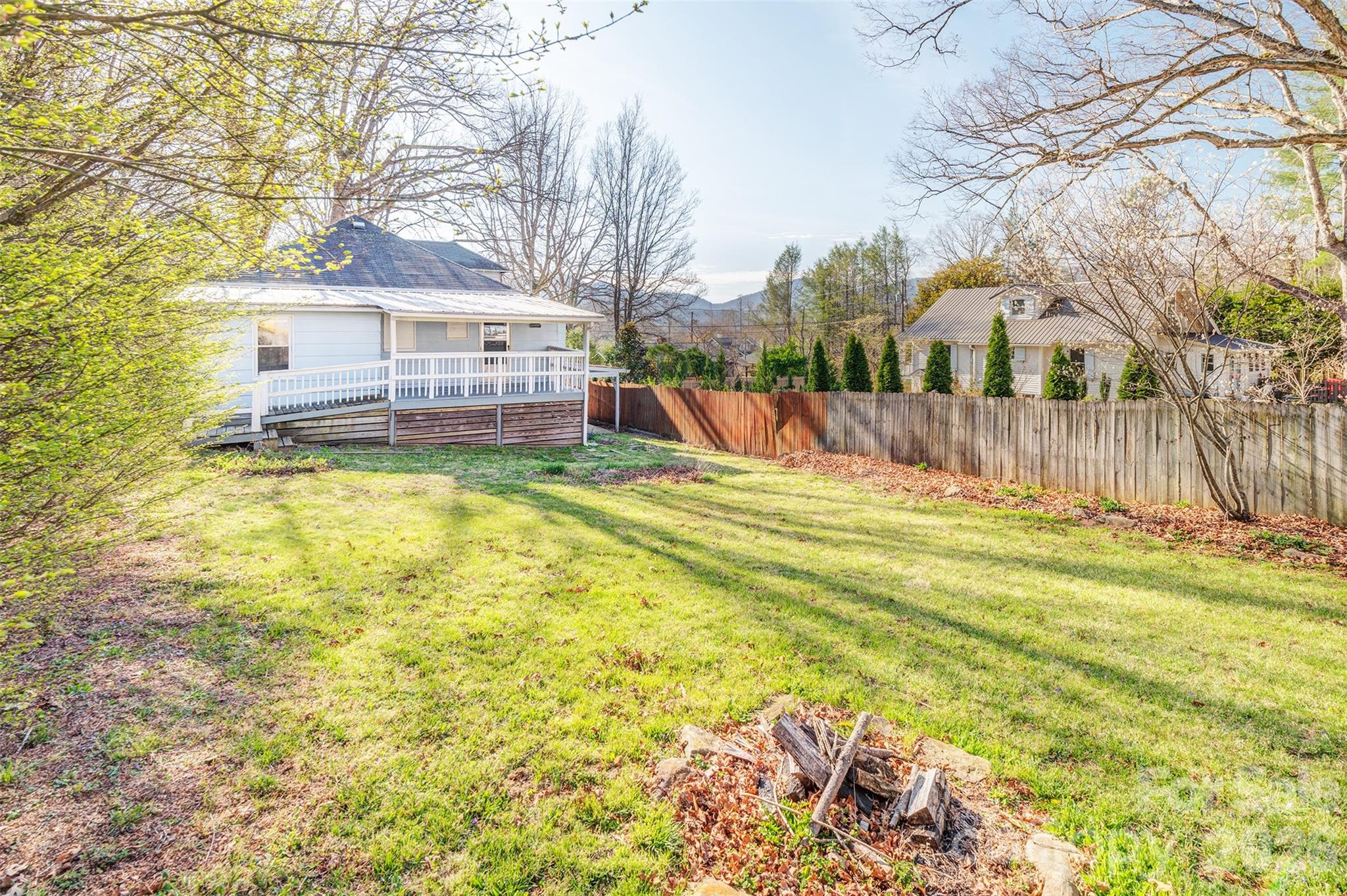 6 Alexander Street Black Mountain NC 28711