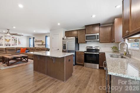 982 Pemberley Street Lancaster SC 29720