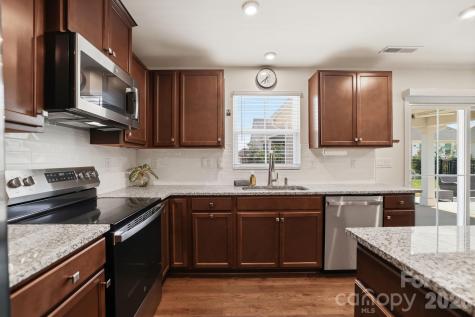 982 Pemberley Street Lancaster SC 29720