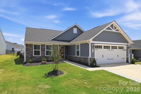 982 Pemberley Street Lancaster SC 29720