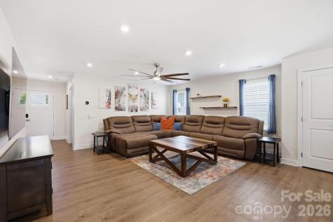 982 Pemberley Street Lancaster SC 29720
