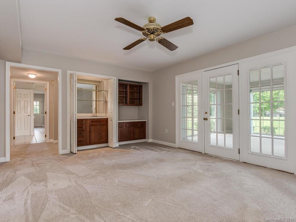 5015 Whitwell Court Charlotte NC 28226